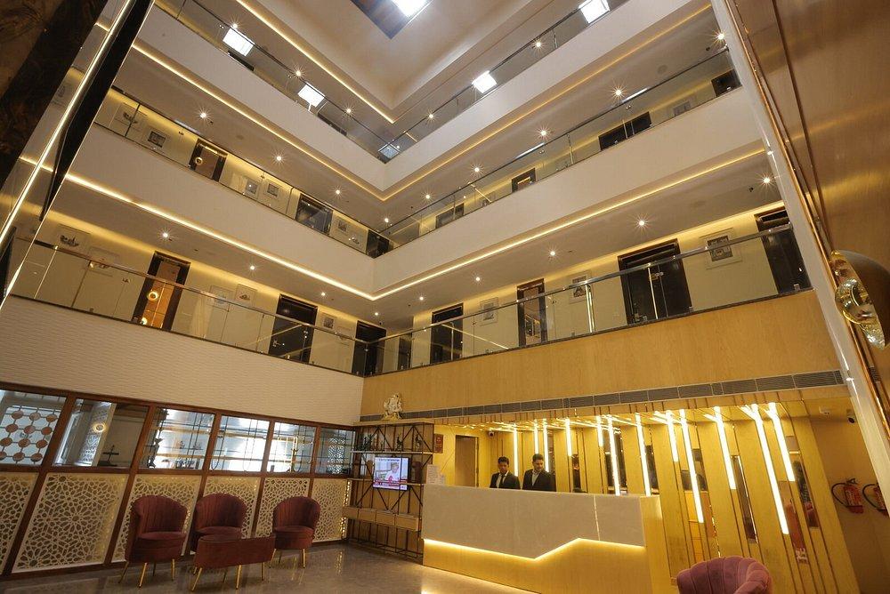 reception at deventure hotel delhi in new delhi hotel_Image