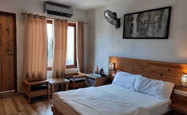 hotel room main image hotel room main image