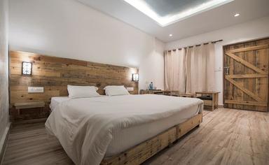 hotel room main image hotel room main image