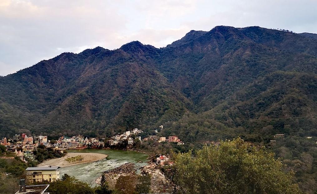 facade with view at hill top swiss cottage in rishikesh hotel_Image