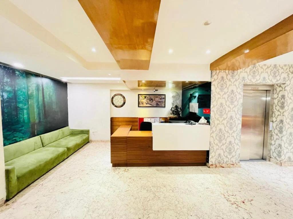 reception with counter at hotel anand retreat in ghaziabad hotel_Image