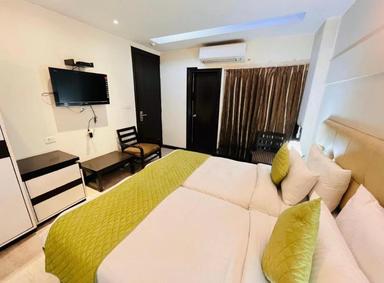 hotel room main image hotel room main image