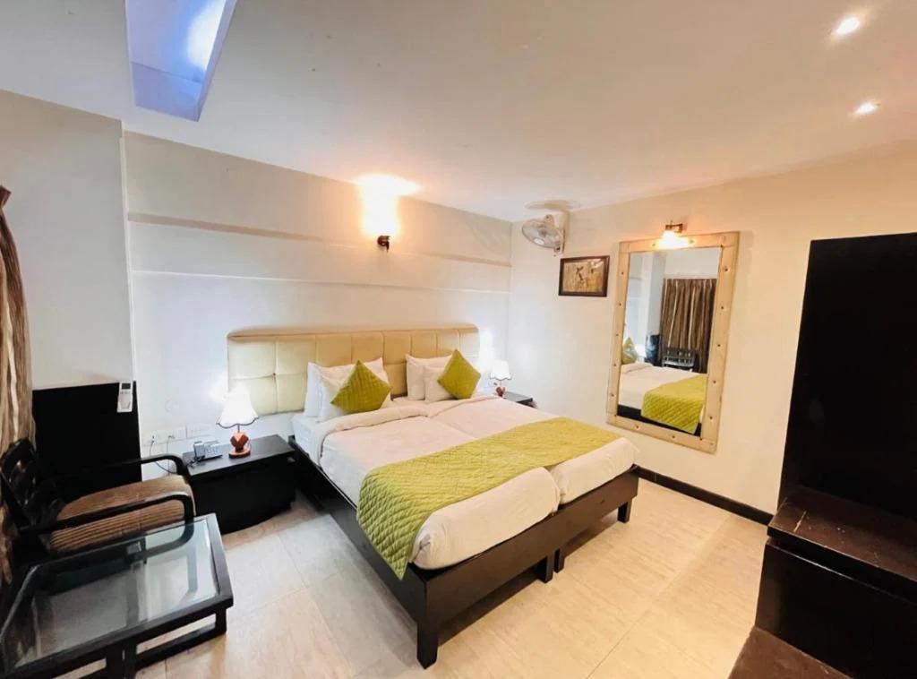 a bed room at hotel anand retreat in ghaziabad hotel_Image