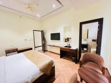 hotel room main image hotel room main image