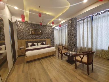 hotel room main image hotel room main image