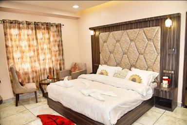 hotel room main image hotel room main image