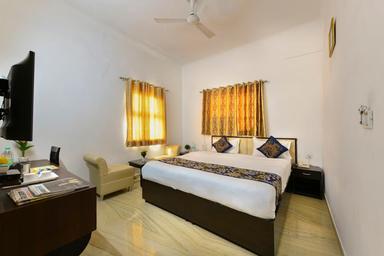 hotel room main image hotel room main image