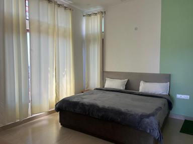 hotel room main image hotel room main image