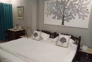 hotel room main image hotel room main image