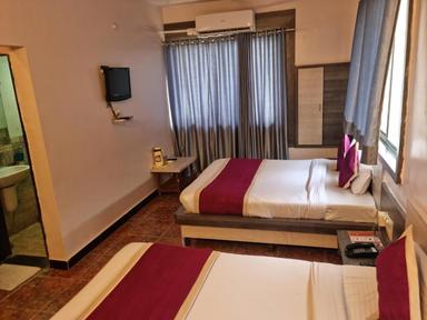 hotel room main image hotel room main image