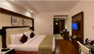 hotel room main image hotel room main image