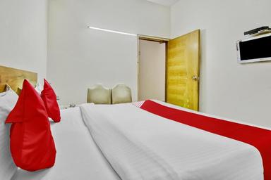 hotel room main image hotel room main image