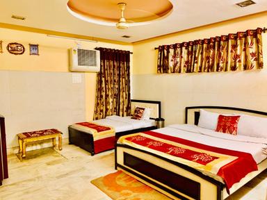 hotel room main image hotel room main image