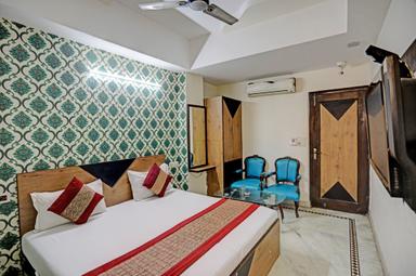 hotel room main image hotel room main image