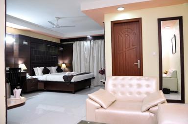 hotel room main image hotel room main image