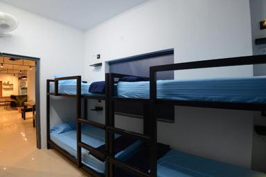 hotel room main image hotel room main image