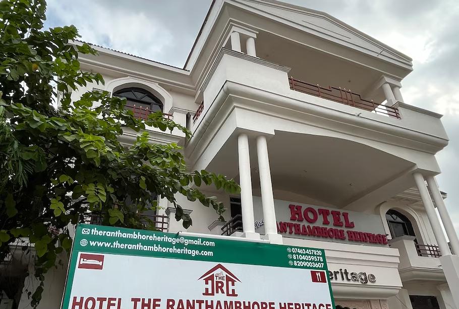 a hotel with front view a hotel with front view and sofa at the ranthambhore heritage hotel in ranthambhore hotel_Image