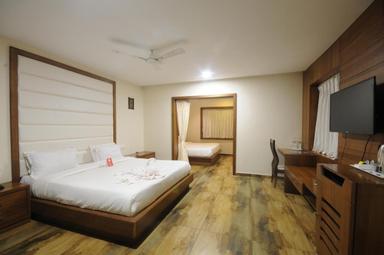 hotel room main image hotel room main image