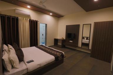 hotel room main image hotel room main image