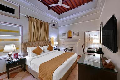 hotel room main image hotel room main image