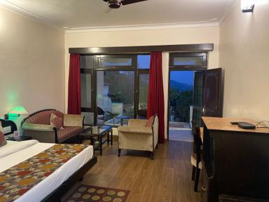 hotel room main image hotel room main image