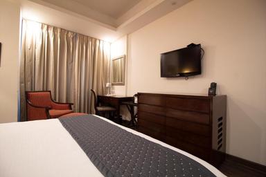 hotel room main image hotel room main image