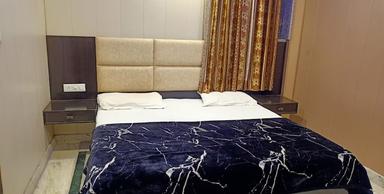 hotel room main image hotel room main image