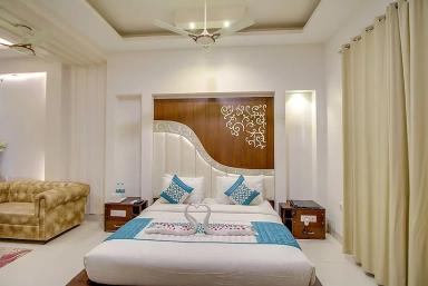 hotel room main image hotel room main image