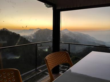 hotel room main image hotel room main image