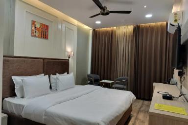 hotel room main image hotel room main image