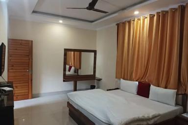 hotel room main image hotel room main image