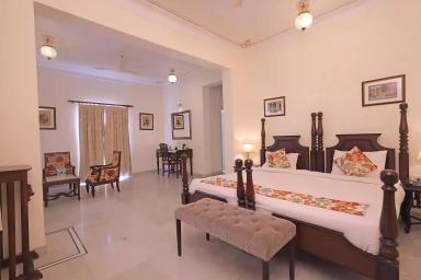 hotel room main image hotel room main image