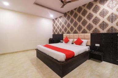 hotel room main image hotel room main image