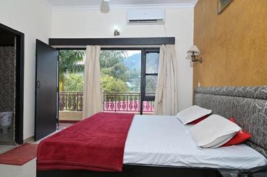 hotel room main image hotel room main image