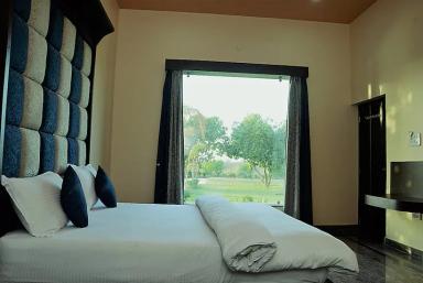 hotel room main image hotel room main image