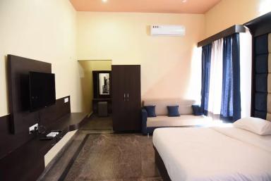 hotel room main image hotel room main image