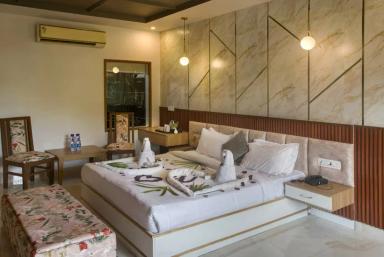 hotel room main image hotel room main image