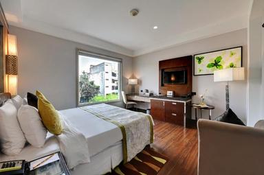 hotel room main image hotel room main image