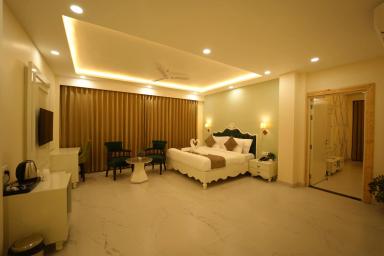 hotel room main image hotel room main image