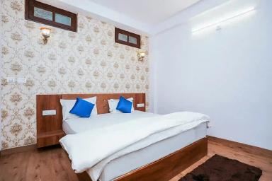 hotel room main image hotel room main image