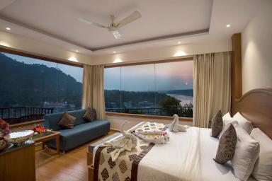 hotel room main image hotel room main image