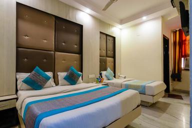 hotel room main image hotel room main image