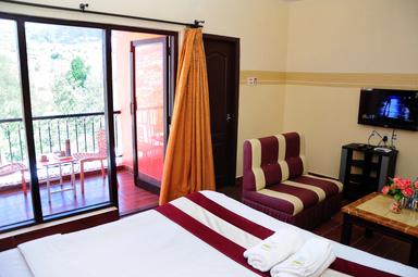 hotel room main image hotel room main image