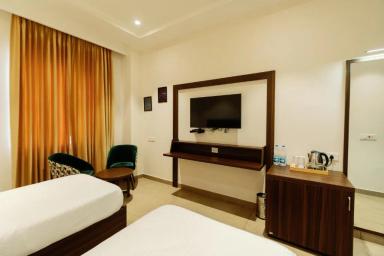 hotel room main image hotel room main image