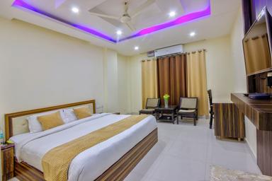 hotel room main image hotel room main image