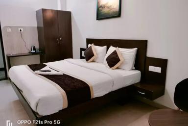 hotel room main image hotel room main image