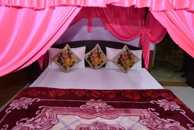 hotel room main image hotel room main image