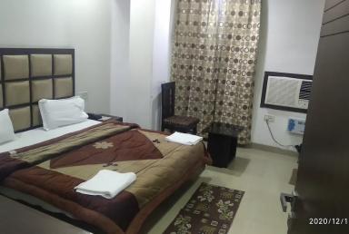 hotel room main image hotel room main image