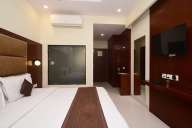 hotel room main image hotel room main image