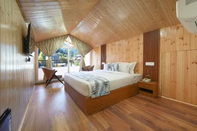 hotel room main image hotel room main image